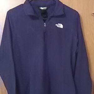 Ladies The North Face fleece pullover